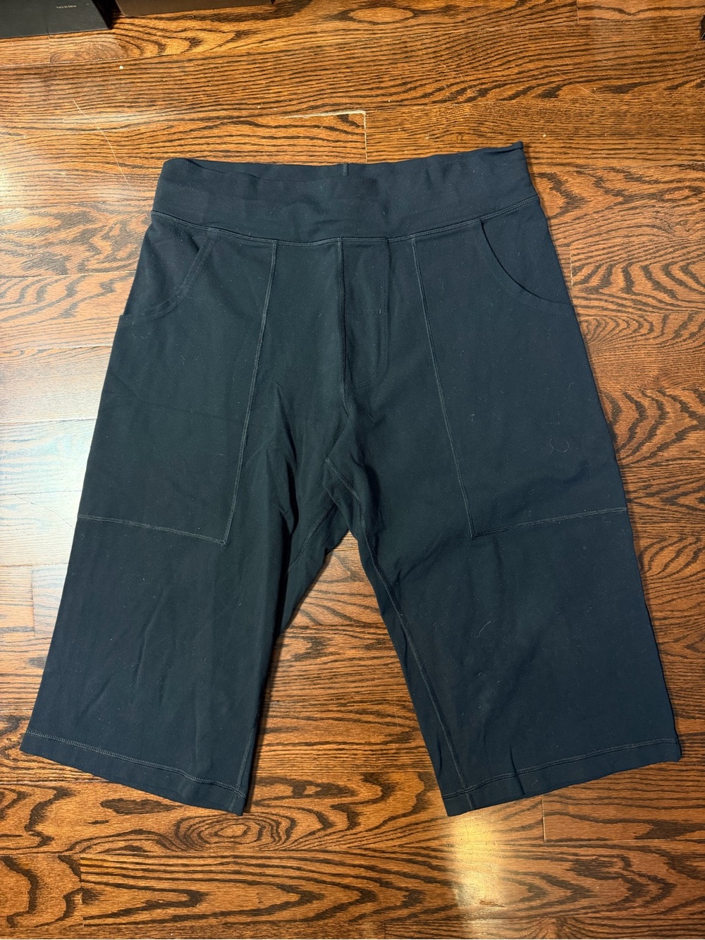 Unsex Black Lululemon Cropped Pants Side Pockets Drawstring Wide Leg Black 32”